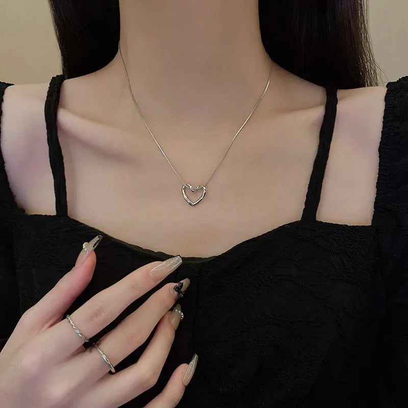Collier Pendentif Cœur Torsadé — Acier Inoxydable