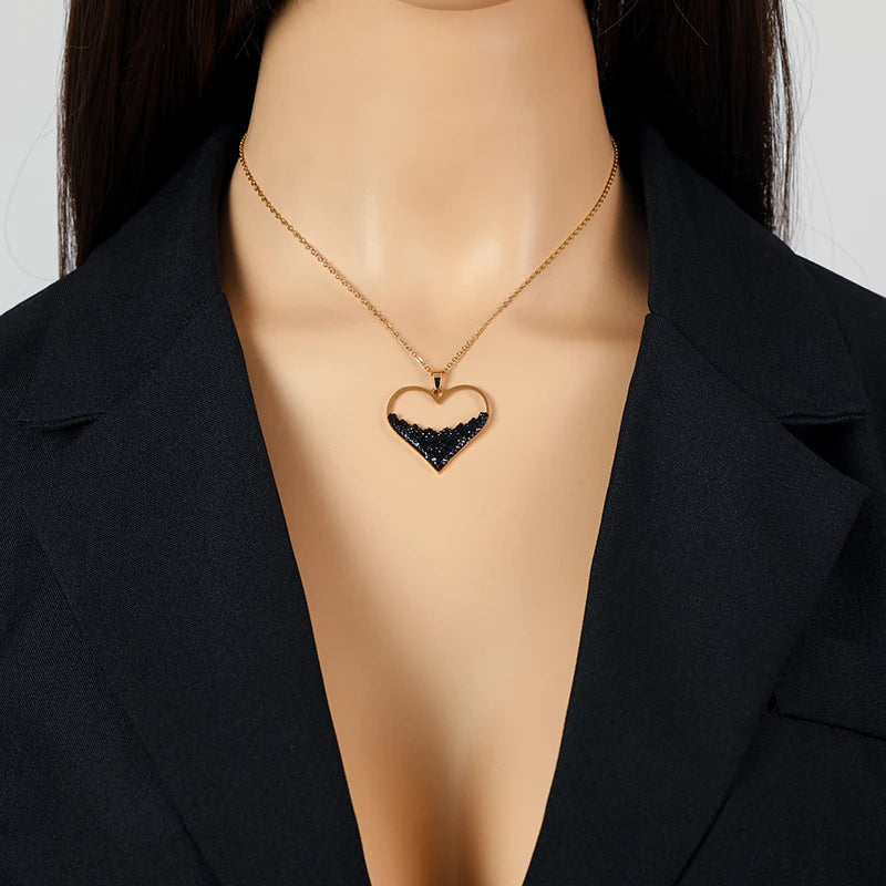Ensemble Collier & Boucles d'Oreilles Cœur Creux en Acier Inoxydable 316L – Bijoux Élégants pour Femme