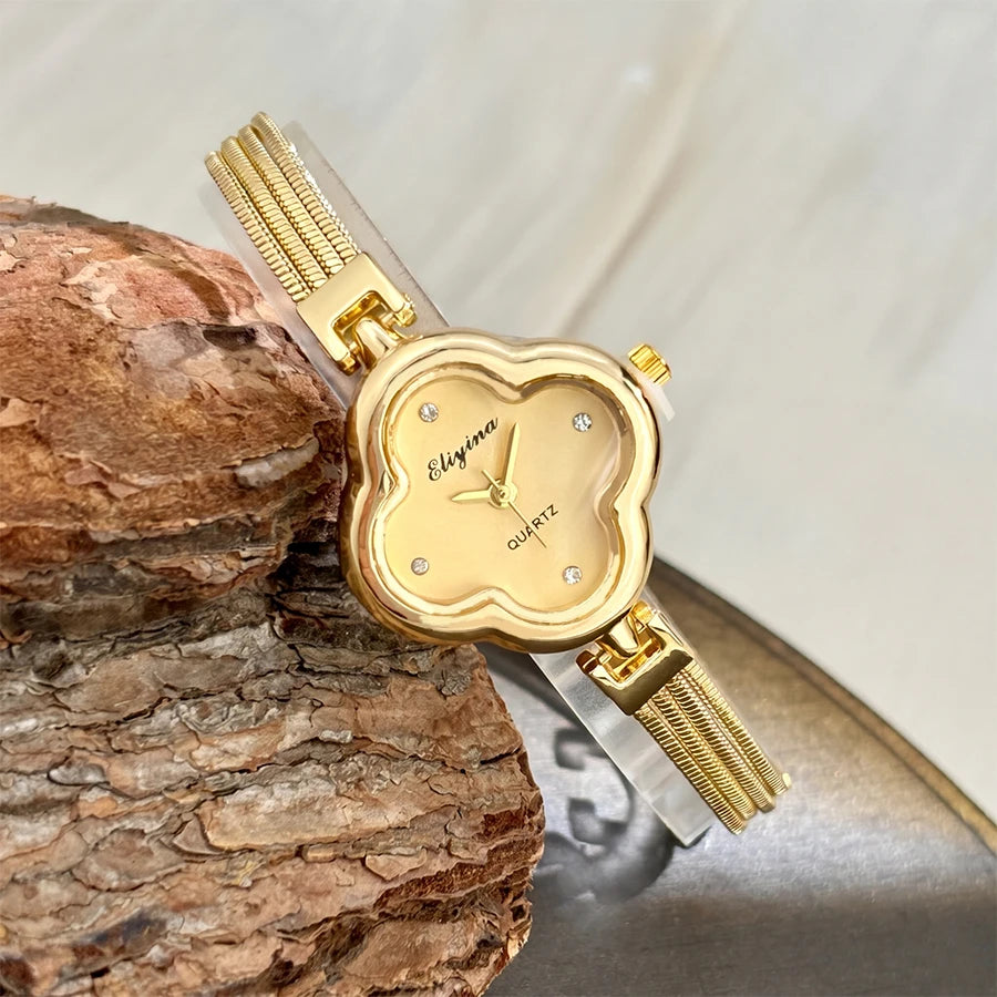Vintage Clover Watch for Women – Retro Wrist Watch with Tassel Design