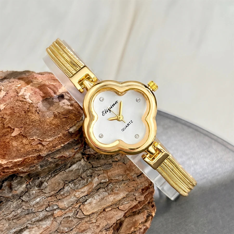 Vintage Clover Watch for Women – Retro Wrist Watch with Tassel Design