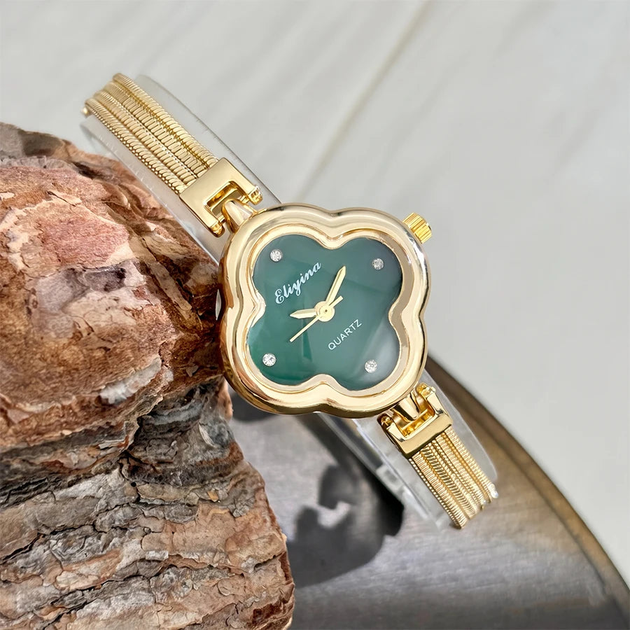 Vintage Clover Watch for Women – Retro Wrist Watch with Tassel Design