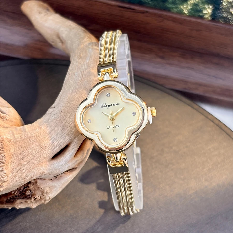 Vintage Clover Watch for Women – Retro Wrist Watch with Tassel Design