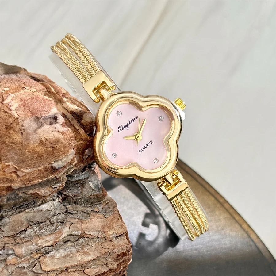 Vintage Clover Watch for Women – Retro Wrist Watch with Tassel Design