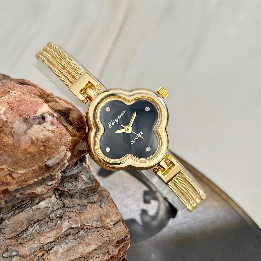 Vintage Clover Watch for Women – Retro Wrist Watch with Tassel Design