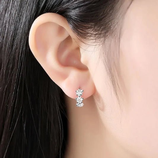 Boucles d'Oreilles Puces Fleur en Zircon pour Femme – Argent Sterling 925, Élégantes et Intemporelles